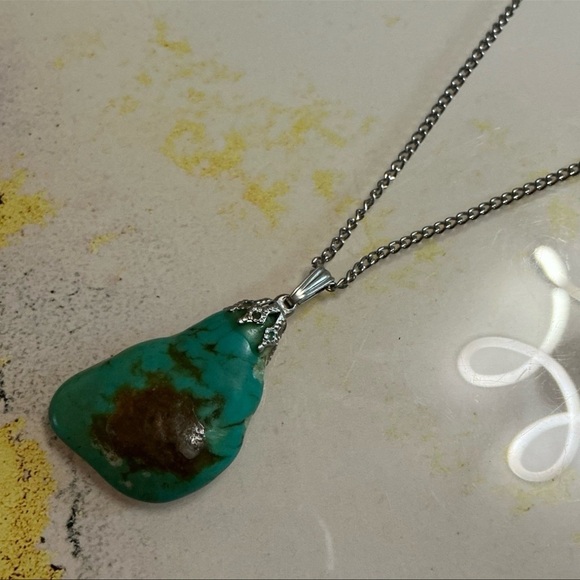 Turquoise Pendant Necklace - Picture 6 of 6
